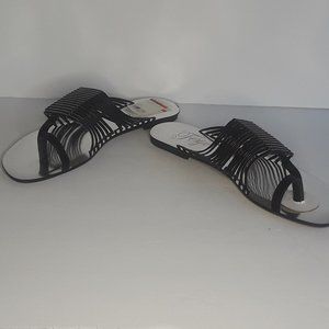 Women Fergie Flip Flops Size 9M